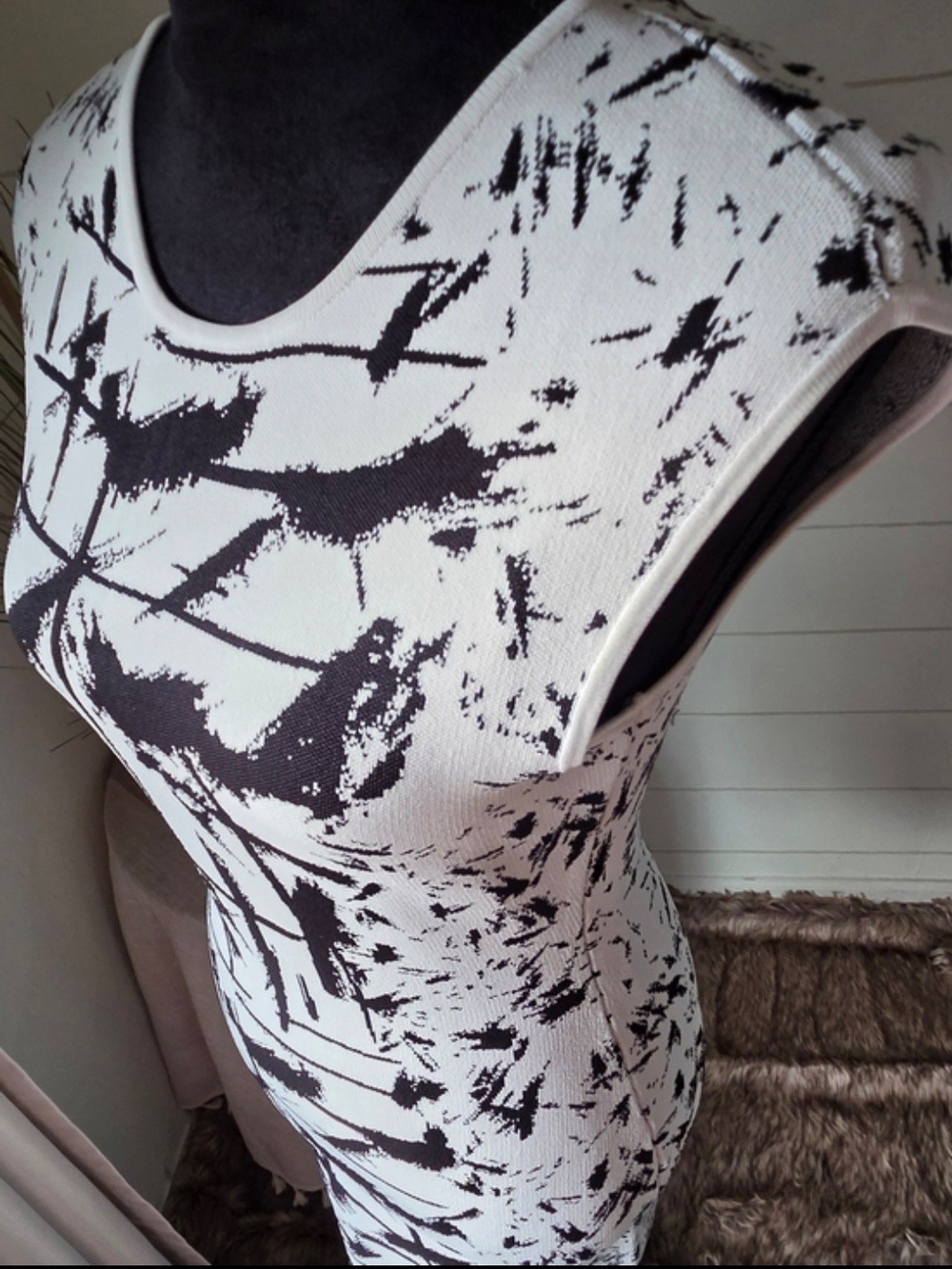 NWOT BCBGMAXAZRIA Black White Abstract Mini Dress S Quiet Luxury Executive Core